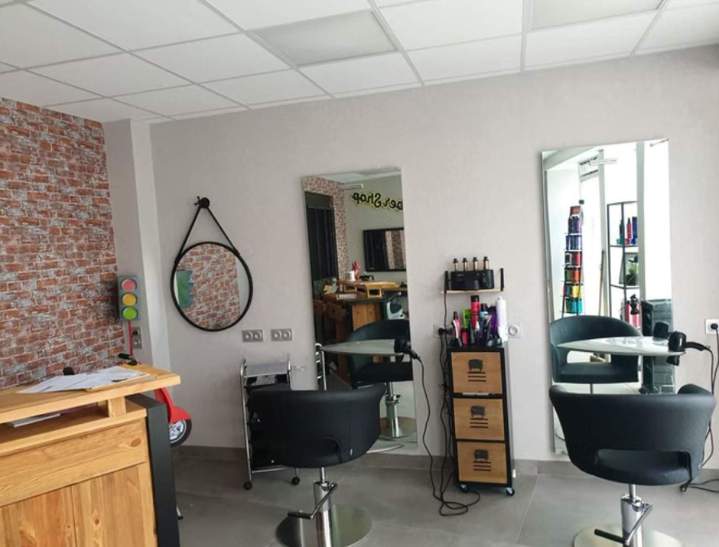 Aménagement d'un salon de coiffure dans un bâtiment existant Sud Sarthe (1)